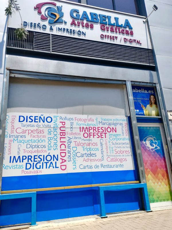 Contacta con nosotros